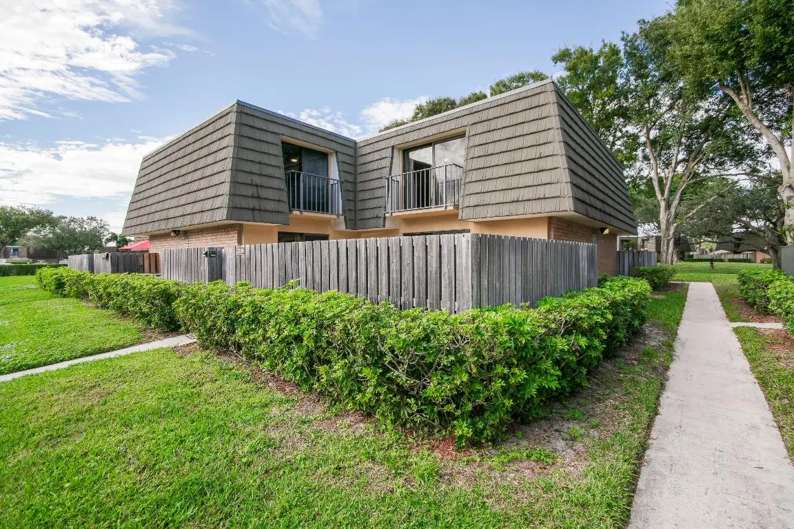 3228 32nd Way, West Palm Beach, FL 33407 - #1