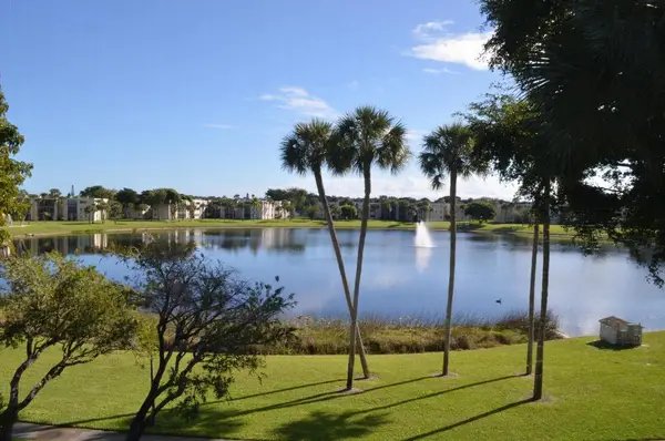 5220 Las Verdes Circle #312, Delray Beach, FL 33484