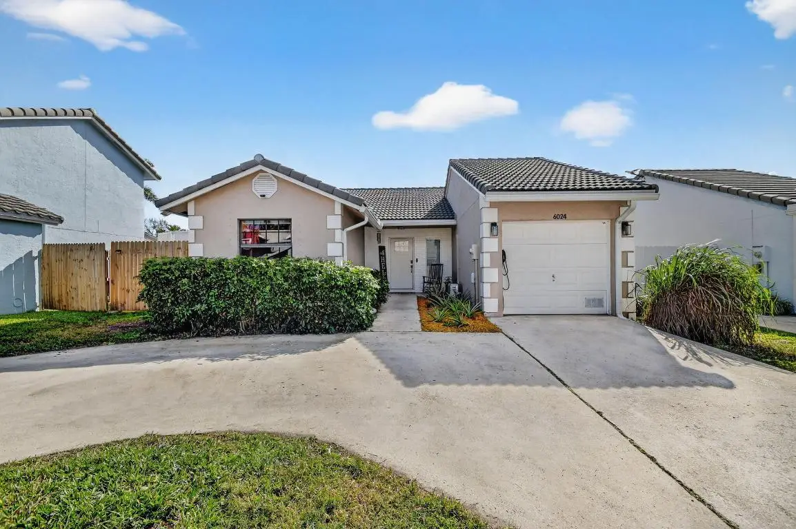 6024 Strawberry Lakes Circle, Lake Worth, FL 33463 - Image #1