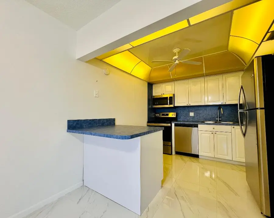 313 Wellington D, West Palm Beach, FL 33417 - #2