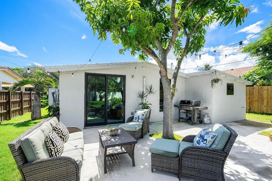 363 Glouchester Street, Boca Raton, FL 33487 - Image #3