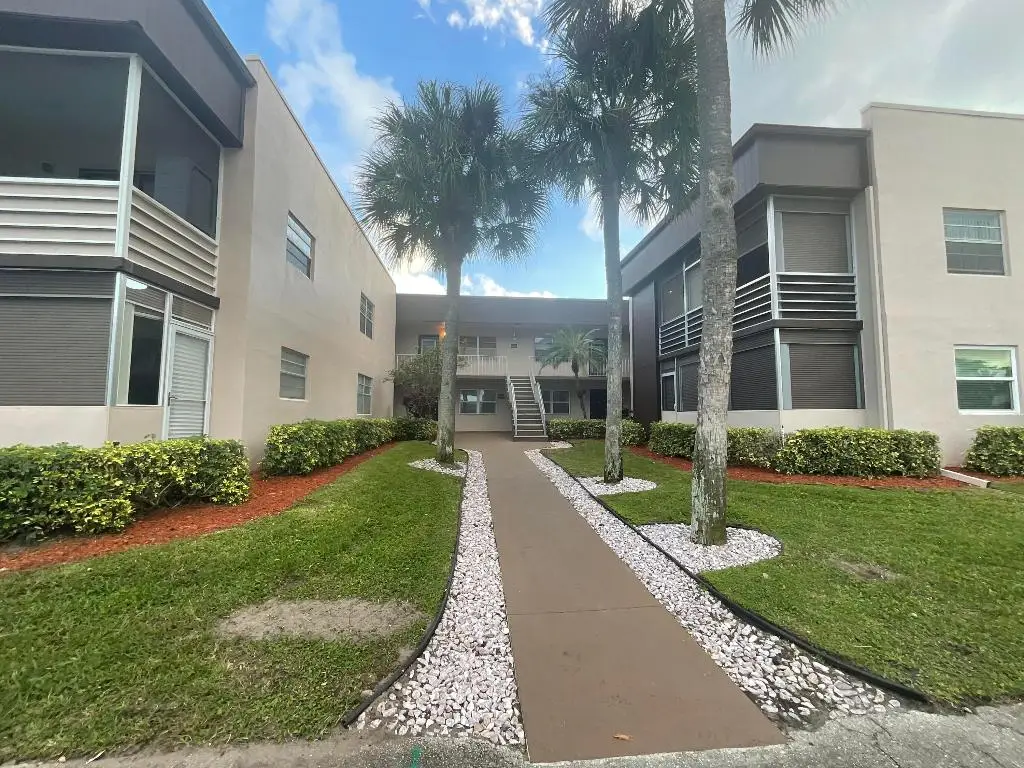 634 Normandy N, Delray Beach, FL 33484 - Image #1