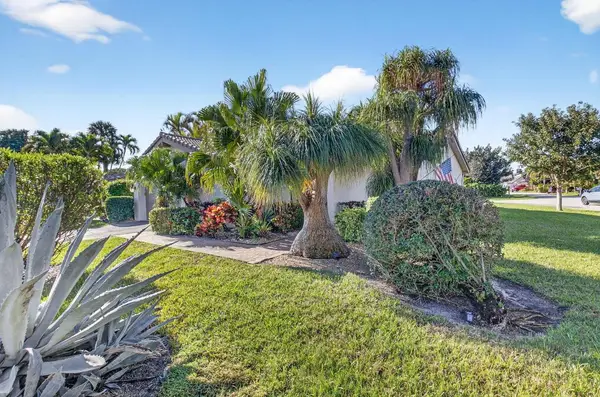 5743 Lakeview Mews Circle, Boynton Beach, FL 33437