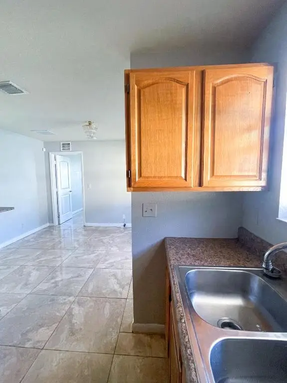 17 SW 6th Avenue, Dania, FL 33004 - #3