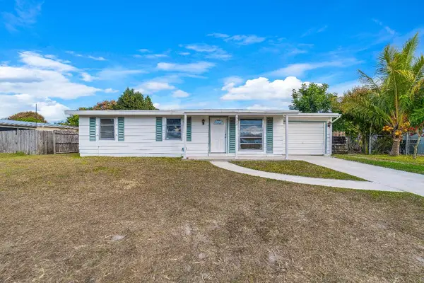 555 SE Airoso Boulevard, Port St Lucie, FL 34983