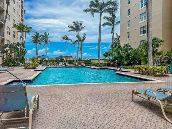 1805 N Flagler Drive #206, West Palm Beach, FL 33407