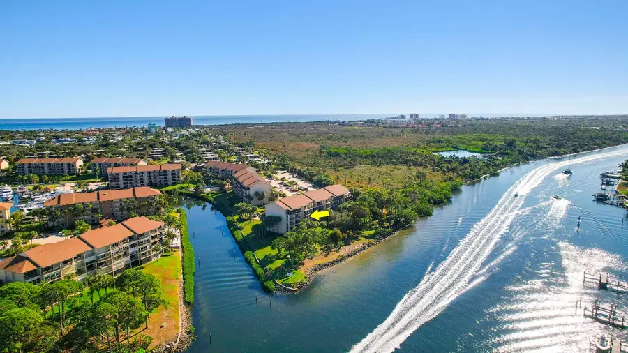 1001 Seafarer Circle #305, Jupiter, FL 33477 - Image #2