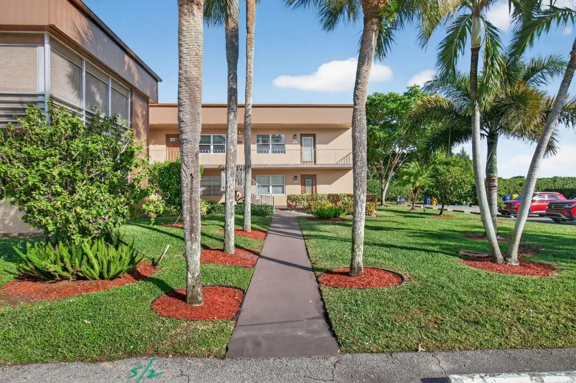 642 Burgundy N, Delray Beach, FL 33484 - Image #1