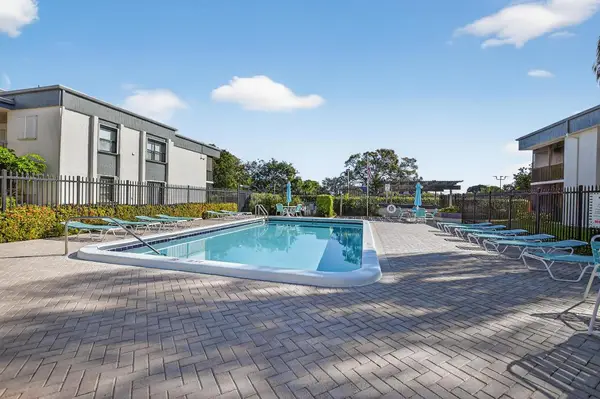 265 SE 10th Street #11c, Deerfield Beach, FL 33441