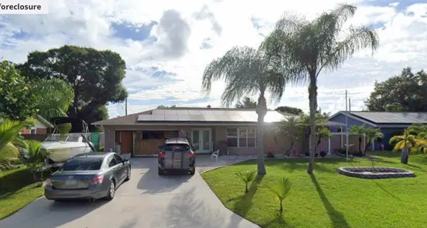 459 SE Asbury Lane, Port St Lucie, FL 34983