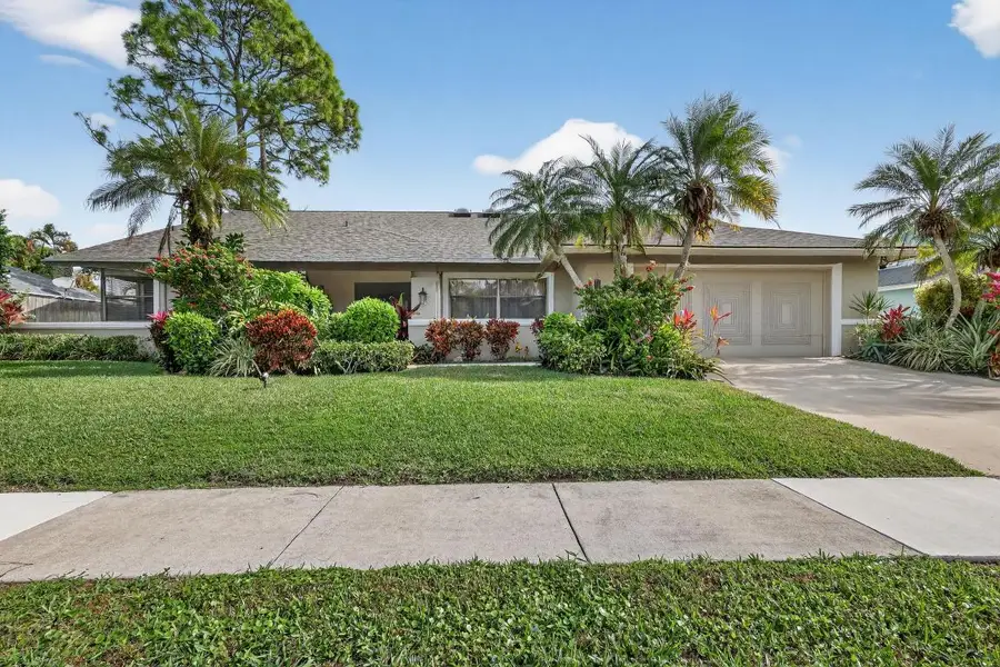 560 Juniper Place, Wellington, FL 33414 - Image #2