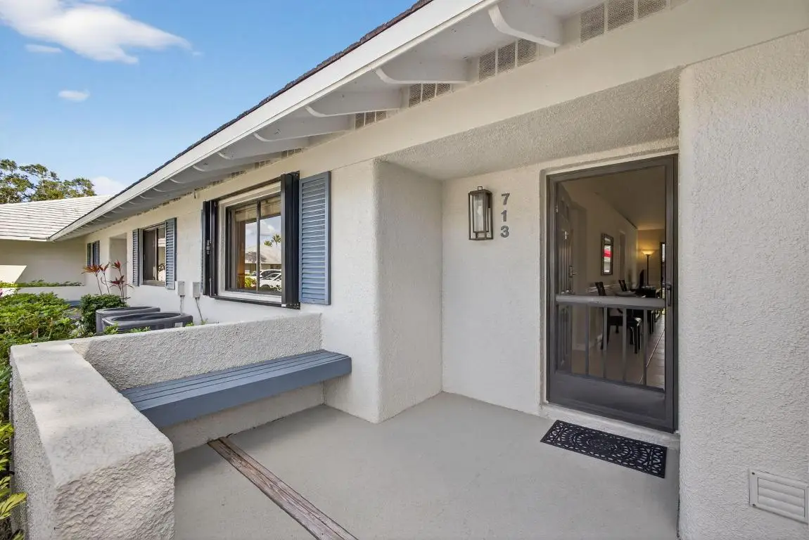 713 Club Drive, Palm Beach Gardens, FL 33418 - Image #1