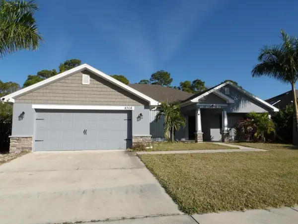8308 Amalfi Circle, Fort Pierce, FL 34951