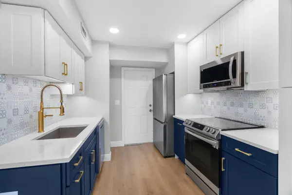 3041 E Palm Drive, Boynton Beach, FL 33435