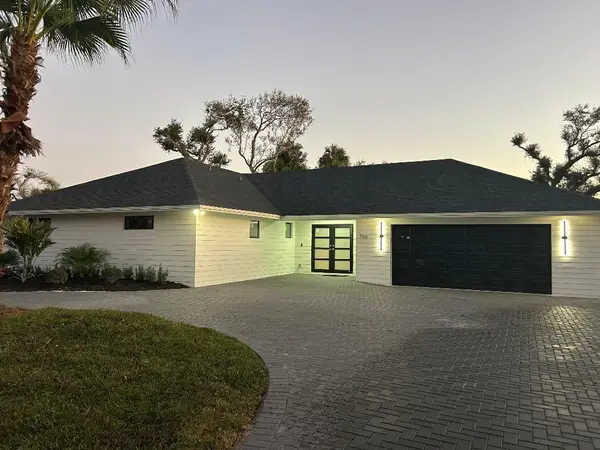 706 Flamevine Lane, Vero Beach, FL 32963
