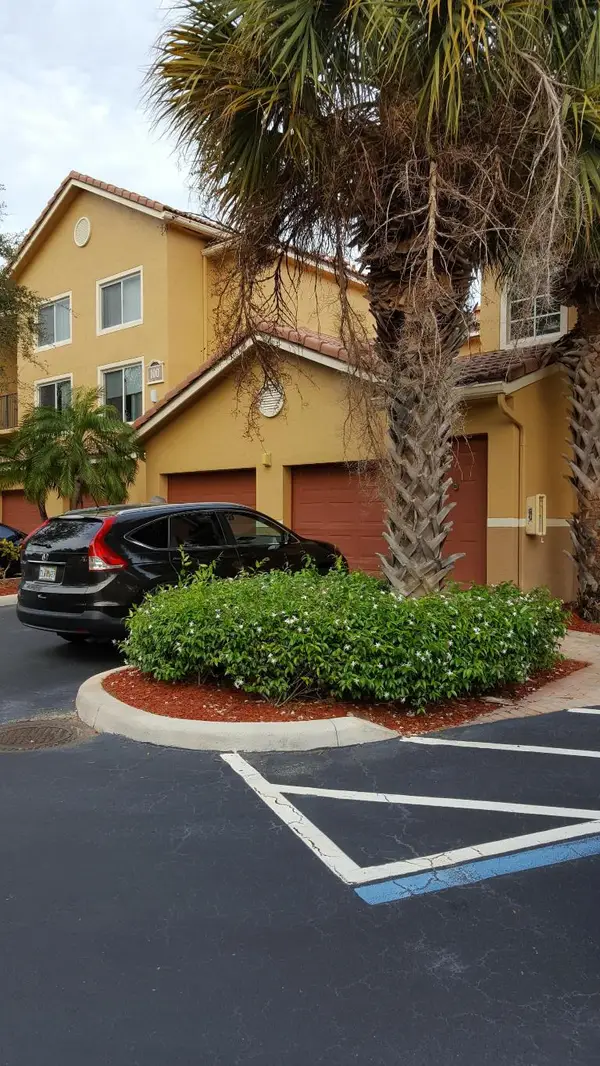 100 Scotia Drive #206, Hypoluxo, FL 33462