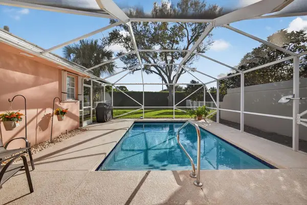 4238 Royal Oak Drive, Palm Beach Gardens, FL 33410