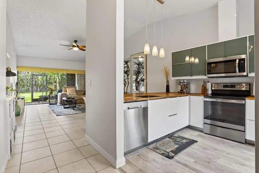 1032 E Lakes Drive, Deerfield Beach, FL 33064 - Image #2