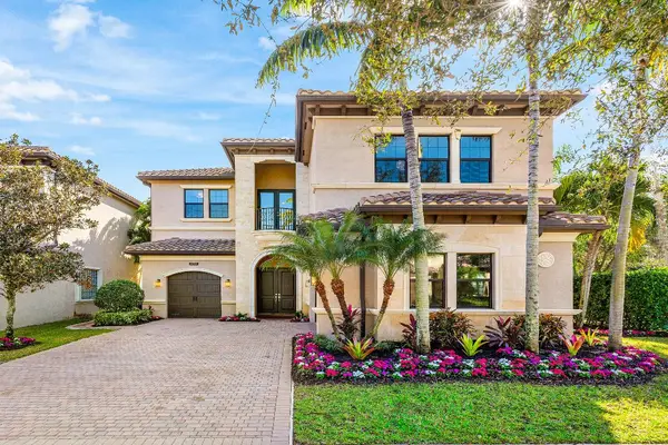 8749 Lewis River Road, Delray Beach, FL 33446