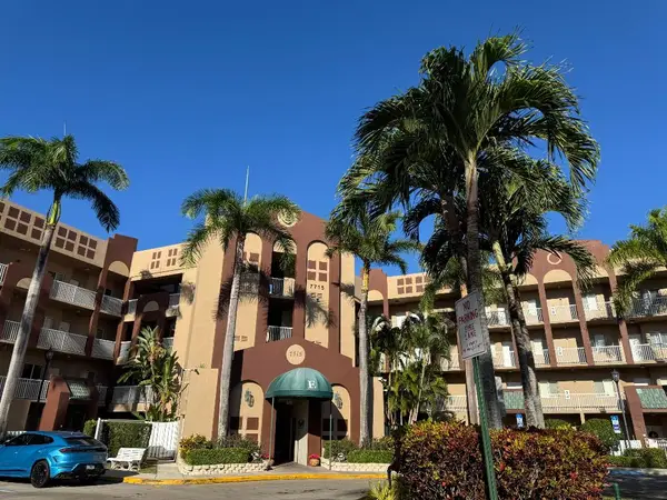 7715 Southampton Terrace #405, Tamarac, FL 33321