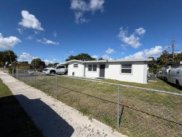 5935 Nothingham Road, West Palm Beach, FL 33415 - Image #2