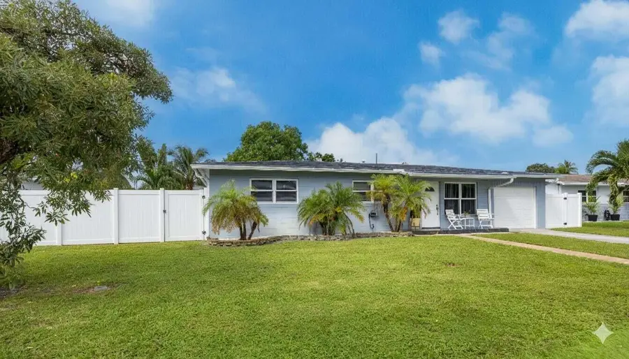 253 Davis Road, Palm Springs, FL 33461 - Image #2