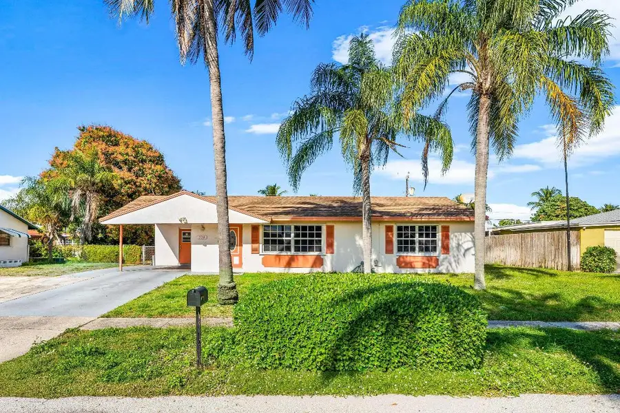 330 W 22nd Court, Riviera Beach, FL 33404 - Image #2