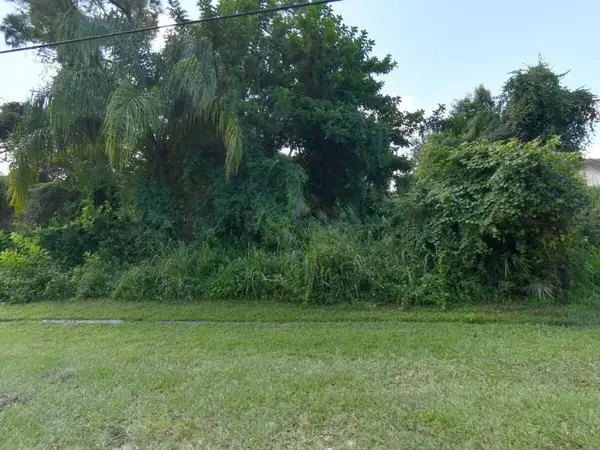 232 SW Crescent Avenue, Port St Lucie, FL 34984