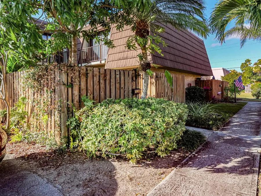 1166 6th Avenue #14c, Vero Beach, FL 32960 - Image #2