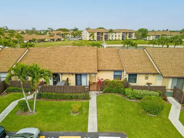 823 Sky Pine Way #D, Greenacres, FL 33415