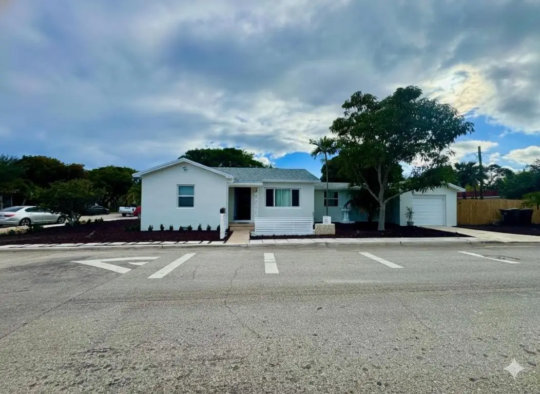 601 N 13th Avenue N, Lake Worth Beach, FL 33460 - Image #1