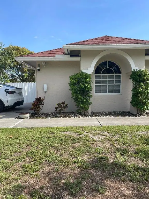 17068 89th Place N, The Acreage, FL 33470 - Image #1