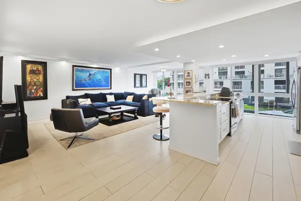 3100 NE 49th Street #206, Fort Lauderdale, FL 33308