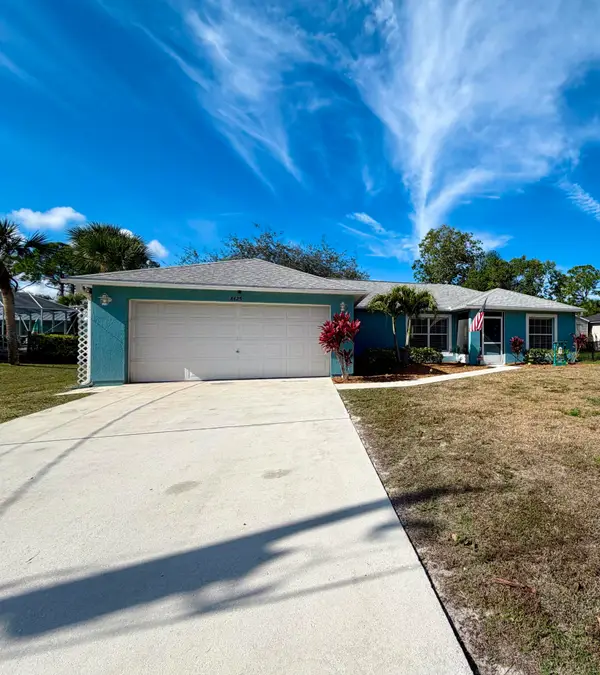 8425 94th Avenue, Vero Beach, FL 32967