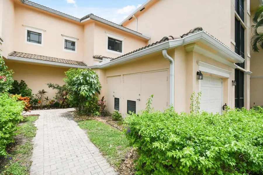 2916 Tuscany Court #104, Palm Beach Gardens, FL 33410 - #3