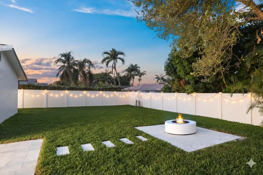 979 NW 8th Street, Boca Raton, FL 33486 - Image #3