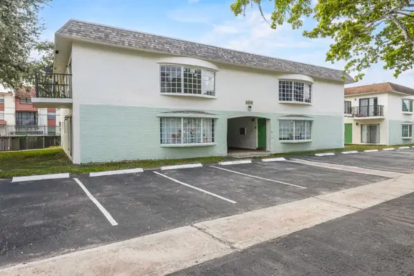 5400 NW 18th Street #3n, Lauderhill, FL 33313