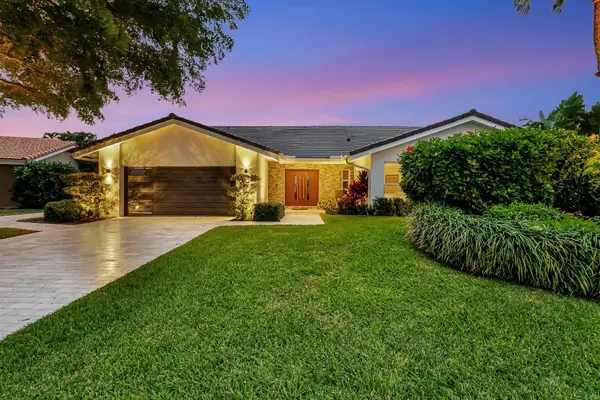 4911 Pineview Circle, Delray Beach, FL 33445