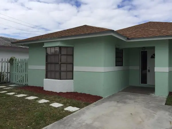 181 SW 2 Court, Deerfield Beach, FL 33441