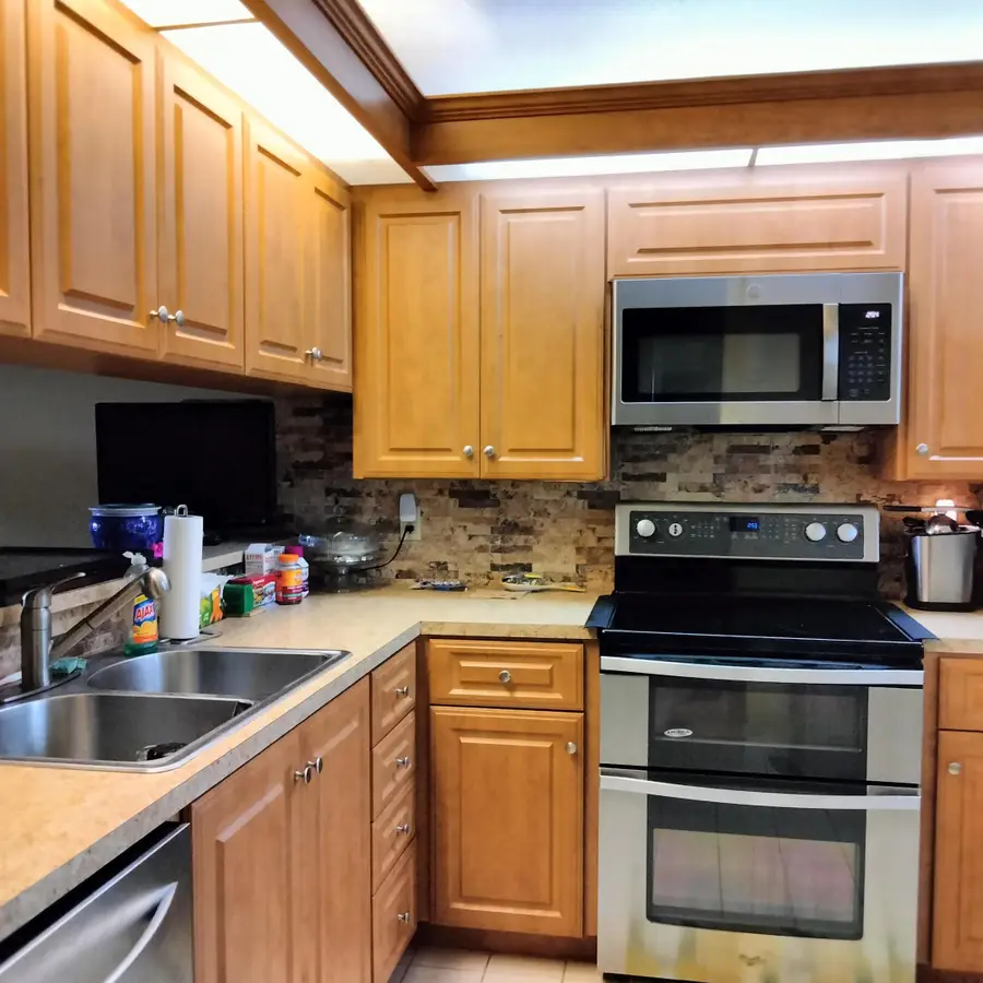 2561 Village Boulevard #405, West Palm Beach, FL 33409 - Image #2