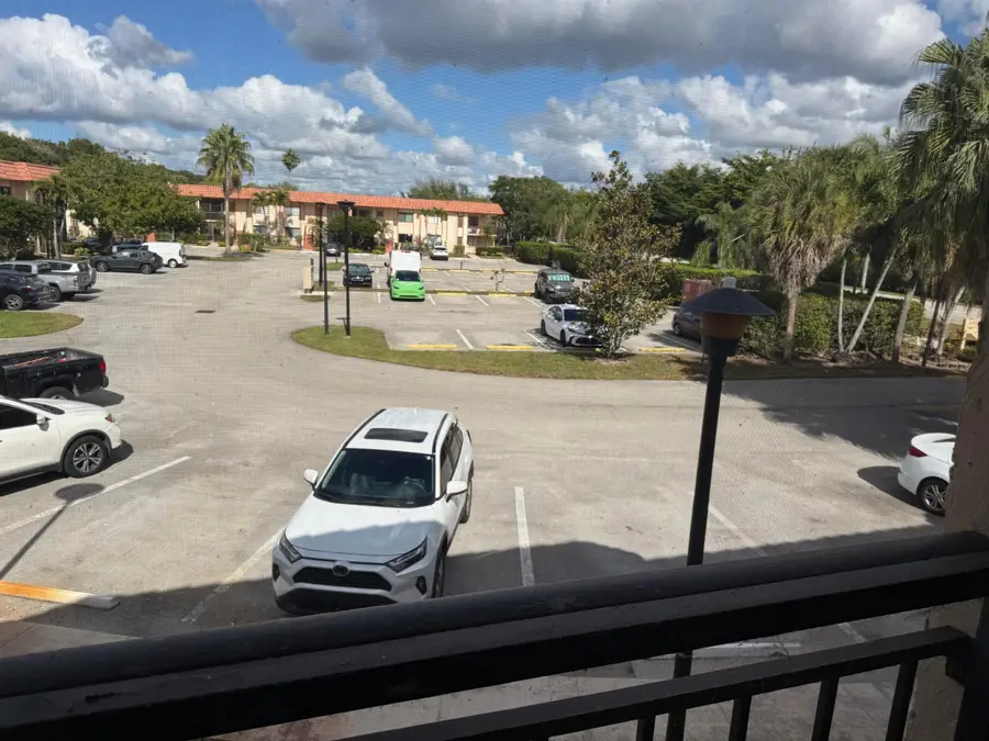 399 Lakeview Drive #202, Weston, FL 33326 - #3