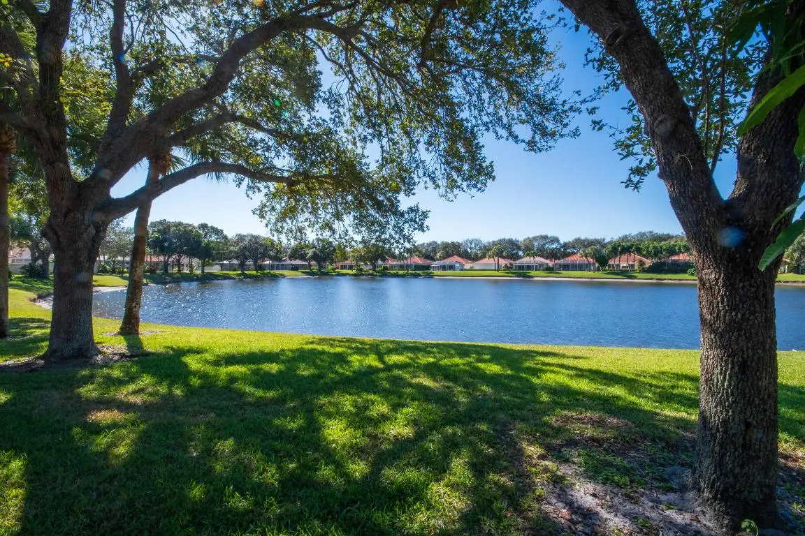 176 E Tall Oaks Circle, Palm Beach Gardens, FL 33410 - Image #1