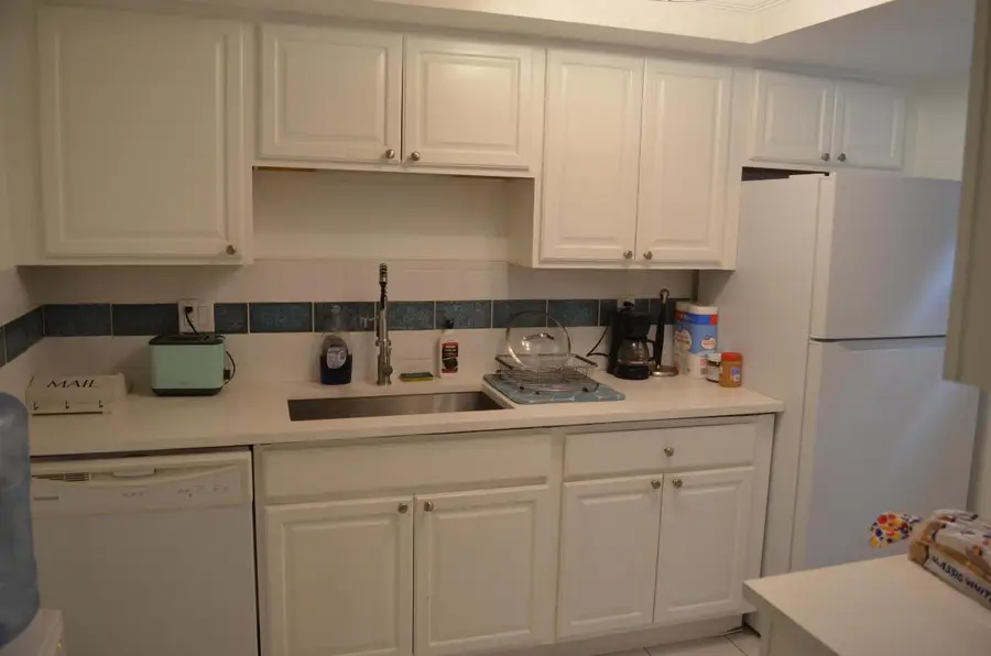 658 NE 6th Court E #E, Boynton Beach, FL 33435 - #3