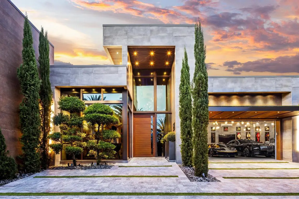 2301 NE 37th Drive, Fort Lauderdale, FL 33308 - Image #1