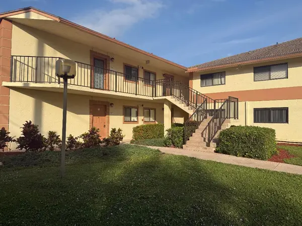 15401 Pembridge Avenue #38, Delray Beach, FL 33484