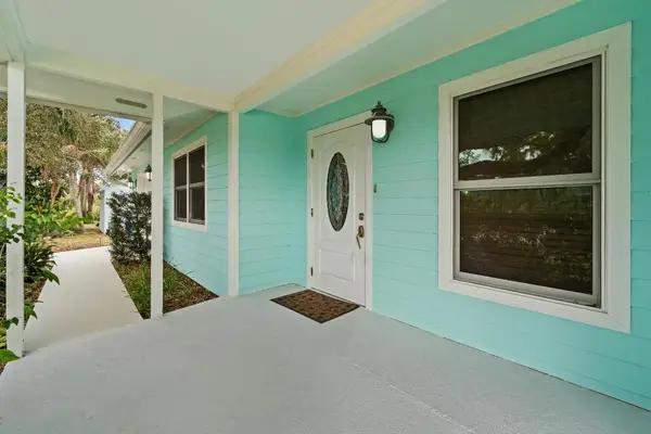 5345 SE 52nd Avenue, Stuart, FL 34997