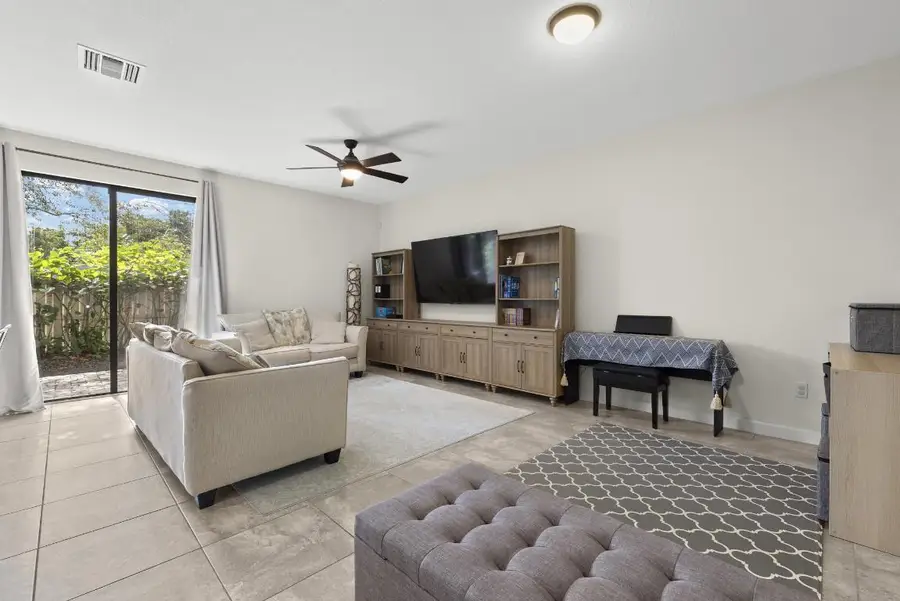 3950 Devenshire Court, Pompano Beach, FL 33073 - #3