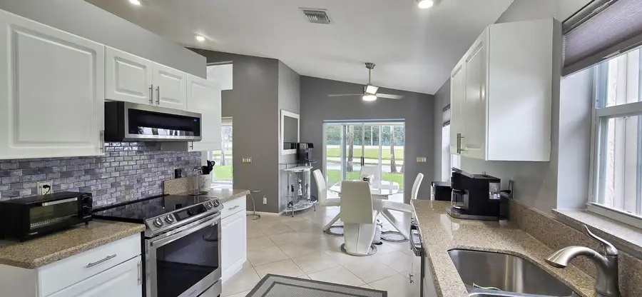 6637 Sun River Road, Boynton Beach, FL 33437 - Image #2