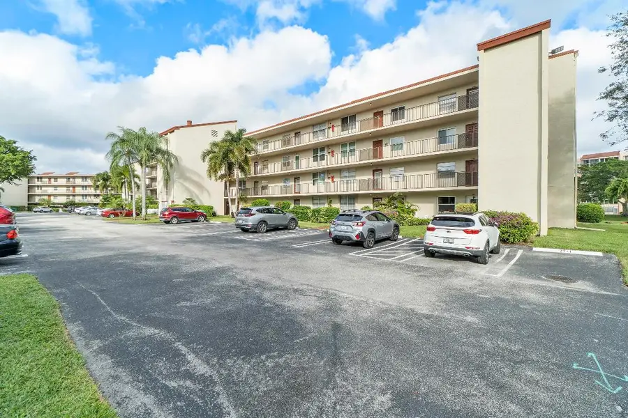 27 Abbey Lane #306, Delray Beach, FL 33446 - Image #2