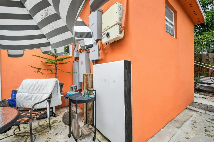 1007 Almeria Road, West Palm Beach, FL 33405 - #3